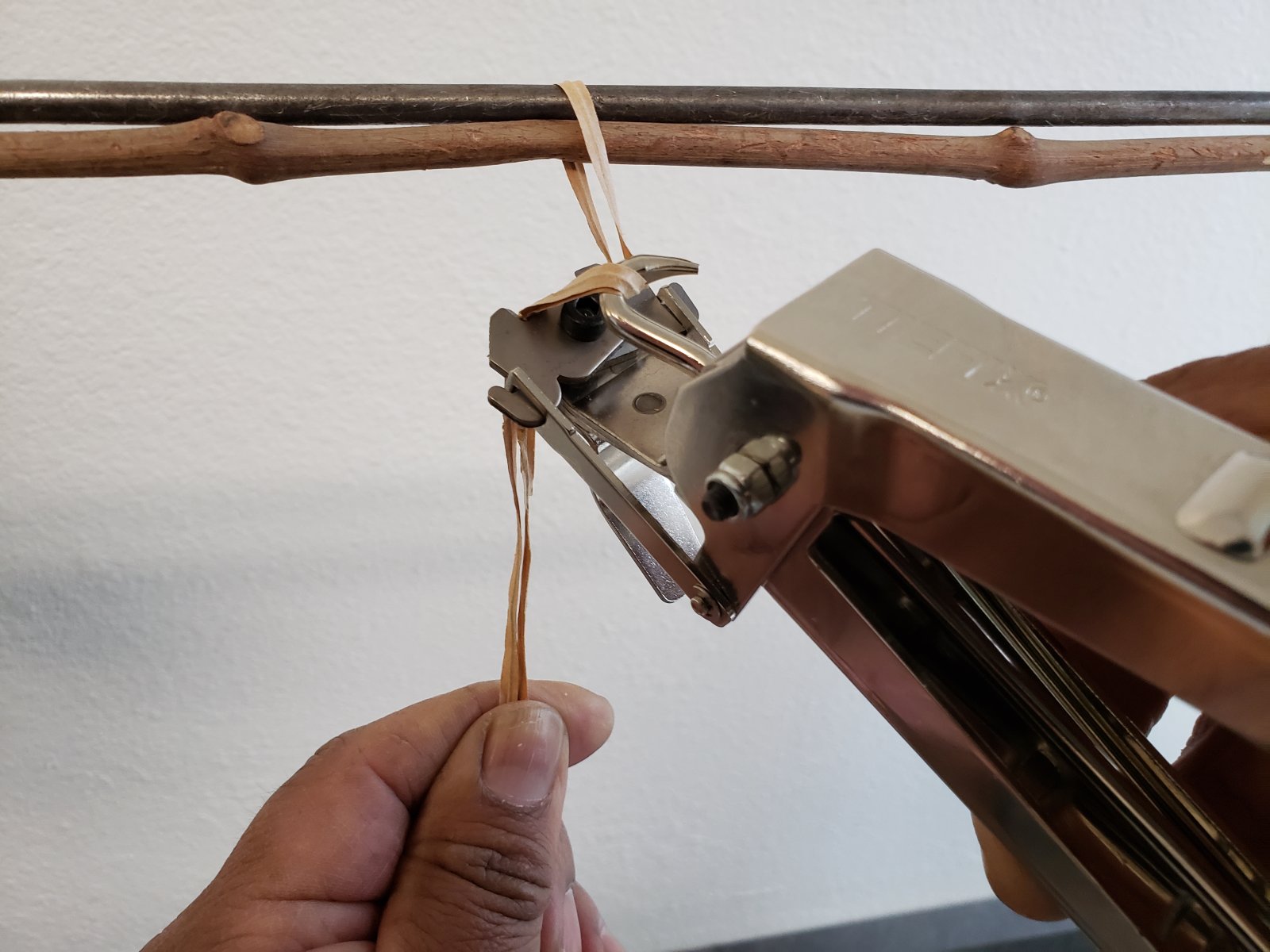 TieFix HD Tying Tool - Image 4