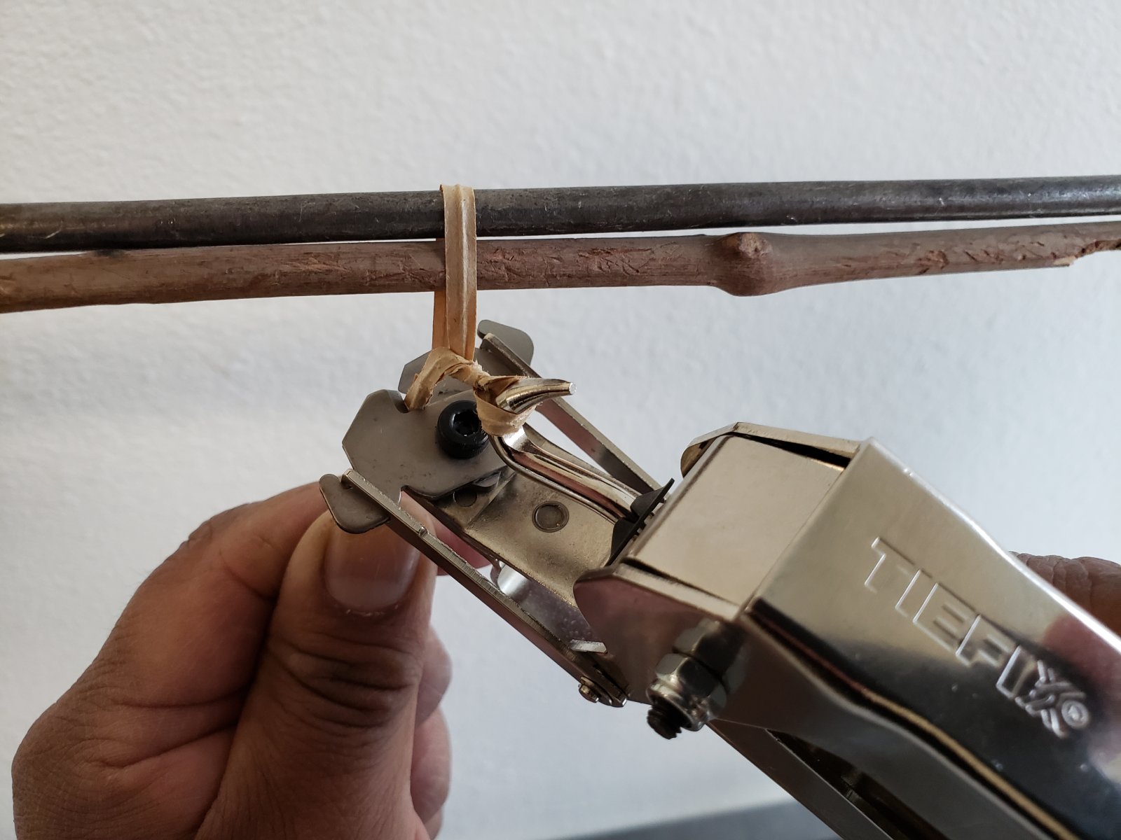 TieFix HD Tying Tool - Image 6