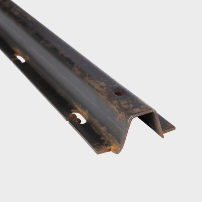 Flat Edge Vertical Line Post