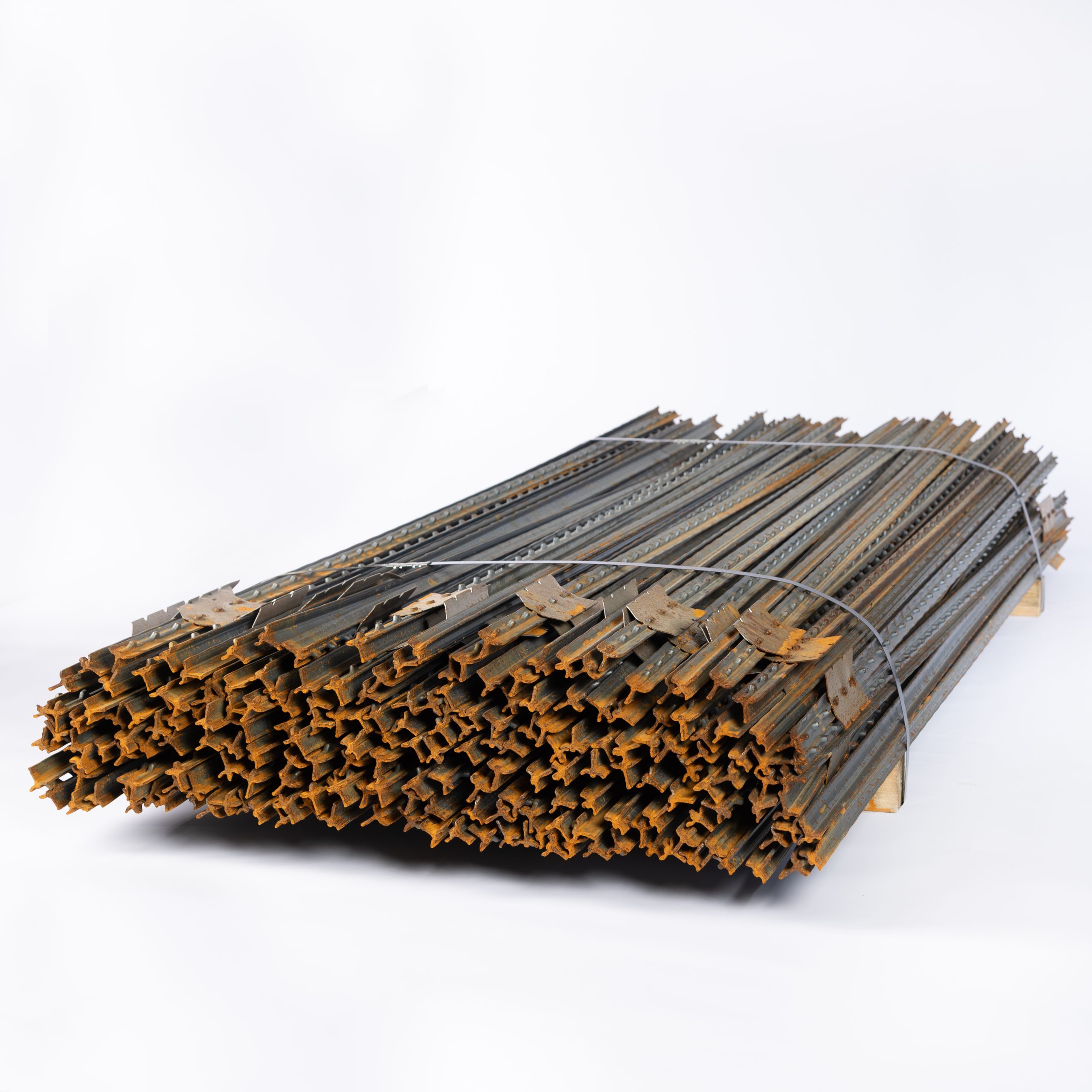 T-Posts – In Line Stakes, Heavy - Image 6