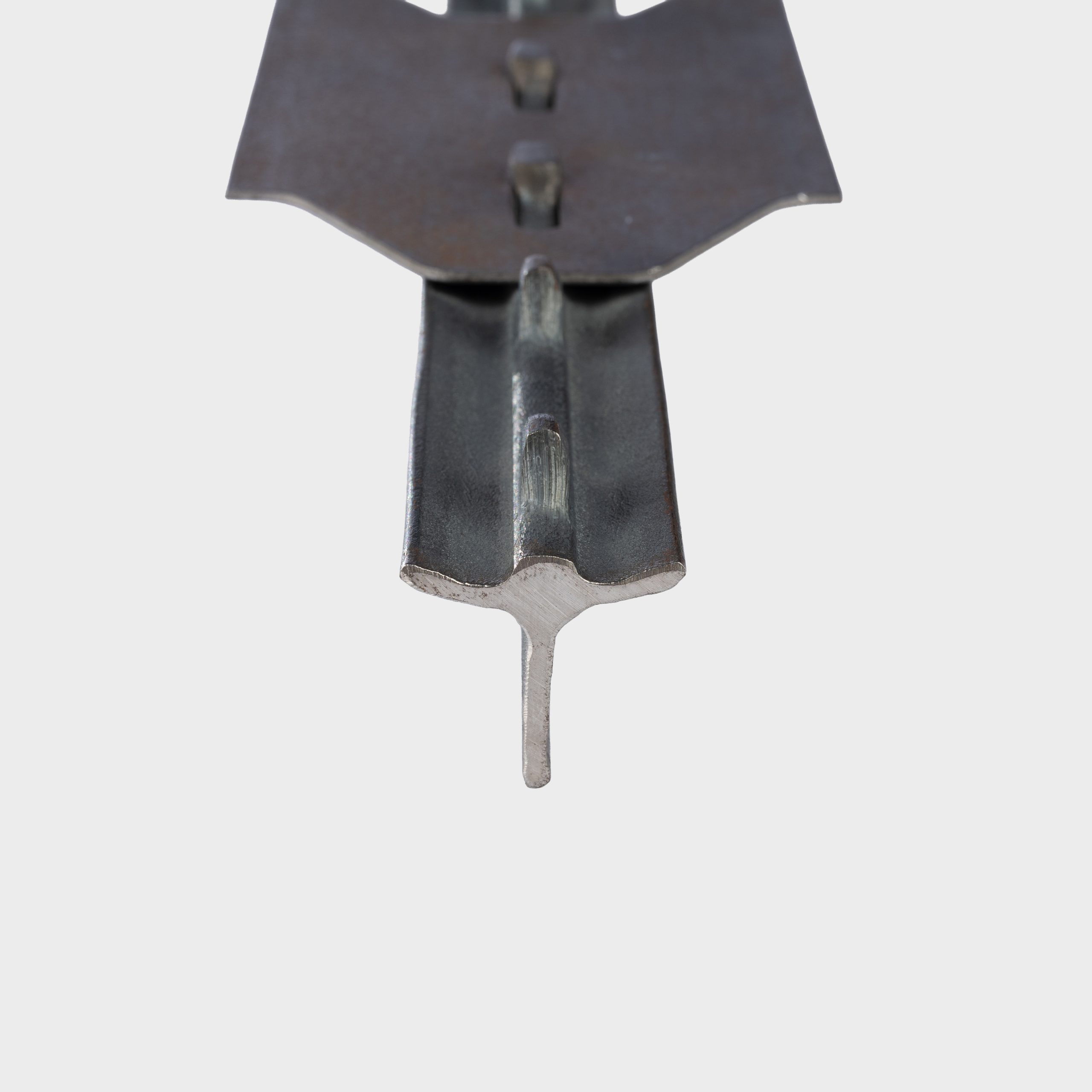 T-Posts – In Line Stakes, Heavy - Image 2